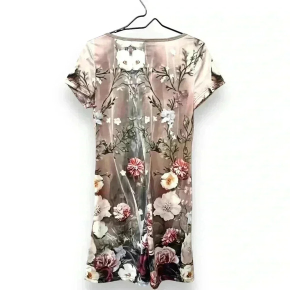 Women's V Neck Loose Dress Summer Khaki Floral Print Size Small T-shirt Dress - Picture 3 of 14